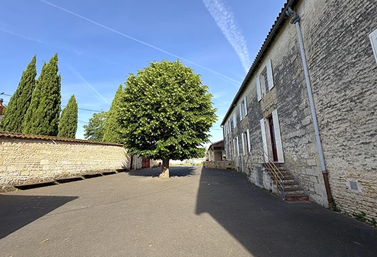 École maternelle et élémentaire Sainte-Macrine - Niort 79 - Extérieurs